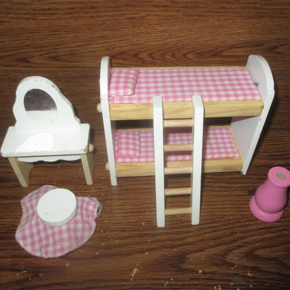 KidKraft Dollhouse Furniture 3 piece set of Bedroom Furniture